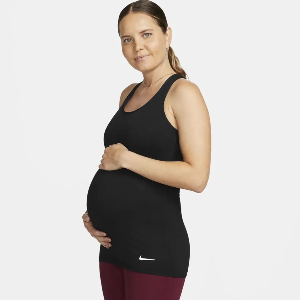 Nike Scoop Neck Tank Top in Black