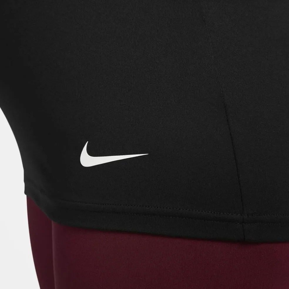 Nike Scoop Neck Tank Top in Black