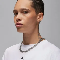 Nike Sport Diamond Crew Neck Regular Fit T-Shirt in White