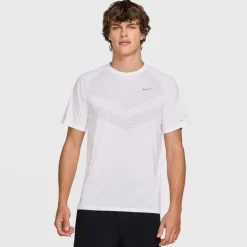 Nike Stride Crew Neck Regular Fit T-Shirt in White