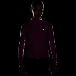 Nike Swift FulL-Zip Top in Pink