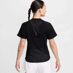 Nike Swift Tee in Black