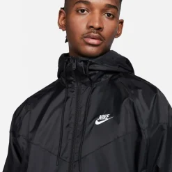 Nike Windrunner Hooded Windbreaker Jacket in Black