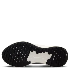 Nike Womens Revolution 7 Running Shoes in White