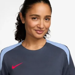 Nike Womens Strike Shirt in Blue