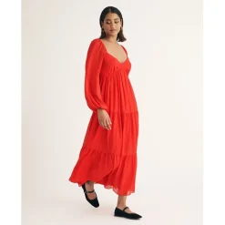 Nobodys Child Char Sweetheart Neck Midi Tiered Dress in Red