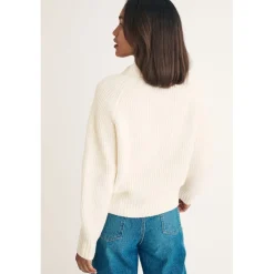 Nobodys Child V-Neck Relaxed Fit Long Sleeve Sweater in Cream