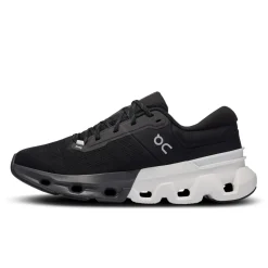 On Cloudflyer 5 Low Top Road Shoes in Black