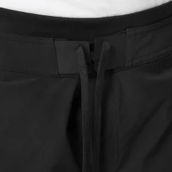 On Hybrid Short Sn61 in Black