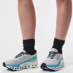 On Womens Cloudmonster 2 Running Shoes in Blue