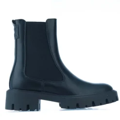 Only Betty Chelsea Boots in Black
