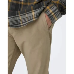 Only Chinos in Green