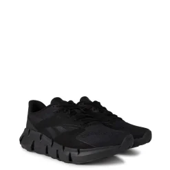 Reebok Zig Dynamica Low Top Sneakers in Black