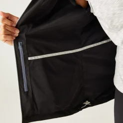 Regatta Hooded Windbreaker Regular Fit Jacket in Black