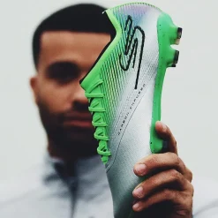 Skechers Razor Adults Firm Ground Football Boots in Silver