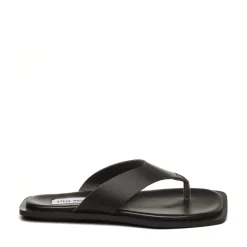 Steve Madden Flip Flops in Black