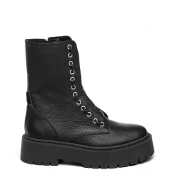 Steve Madden Odilia Boots in Black
