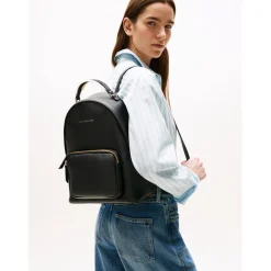 Tommy Hilfiger Logotapebackpackk in Black