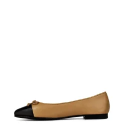 Tory Burch Toe Ballet Flats in Beige