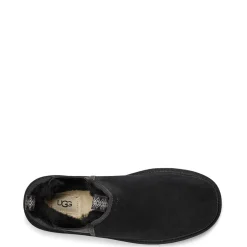 Ugg Chelsea Ankle Low Heel Boots in Black