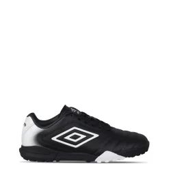 Umbro Calcio Astro Turf Trainers in Black