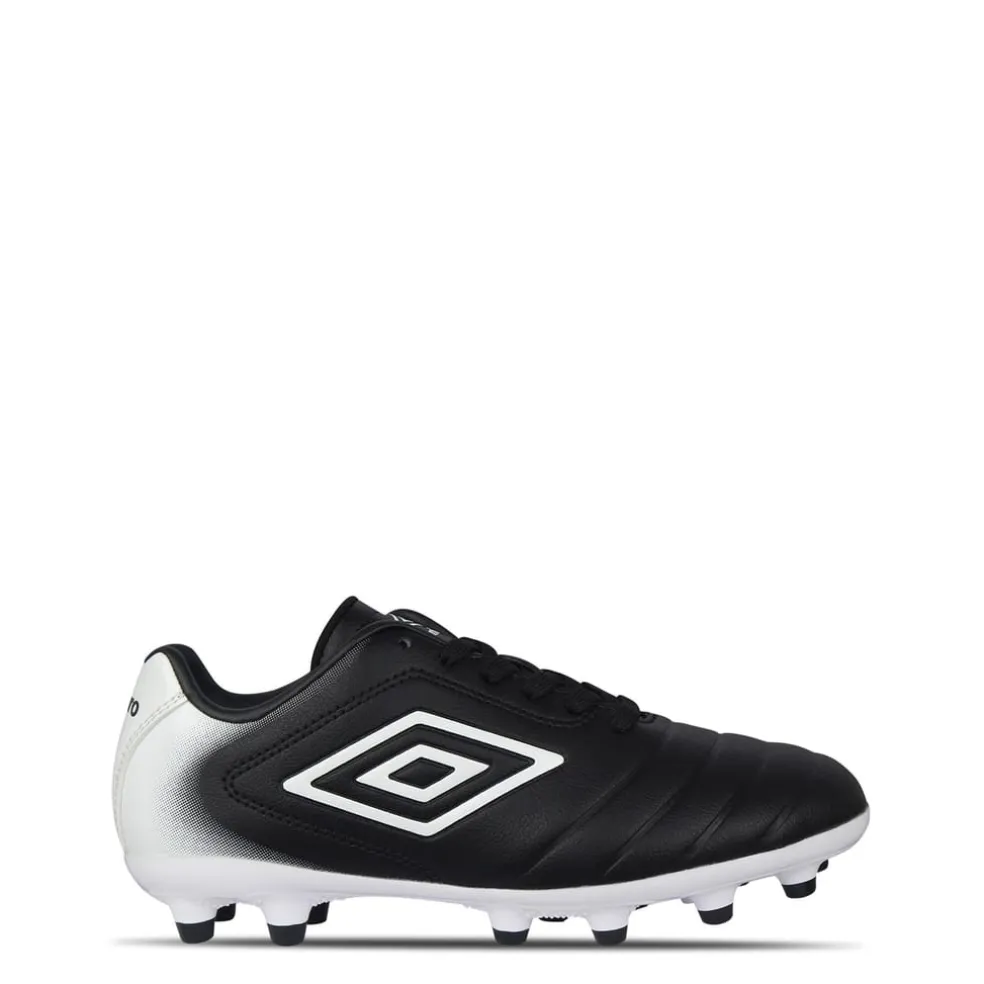Umbro Calcio Firm Ground Football Boots in Black