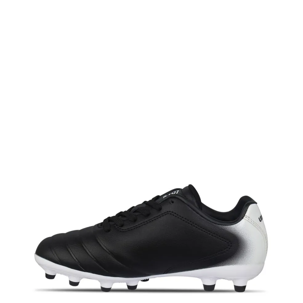 Umbro Calcio Firm Ground Football Boots in Black