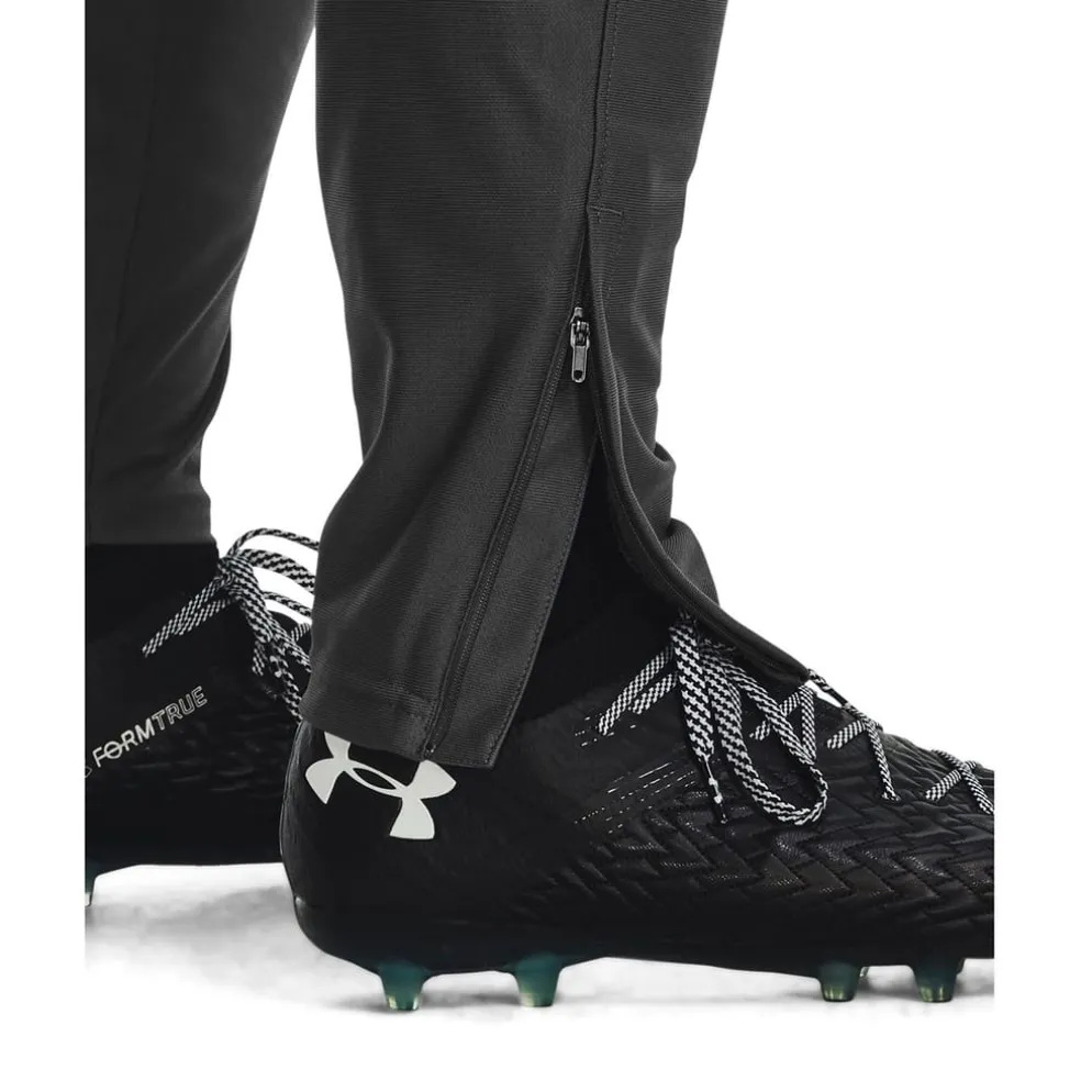 Under Armour Mens Armour Challenger Tracksuit in Grey