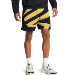 Under Armour Mens Curry Sig Shorts in Black