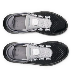 Under Armour Slipstream Low Top Sneakers in Black