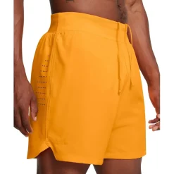 Under Armour Speedpocket 7 Shorts in Orange