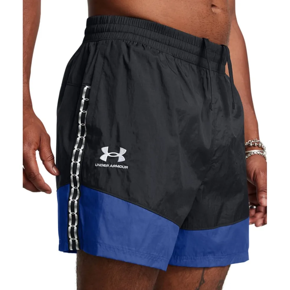 Under Armour Terrace96 Woven Shorts in Black