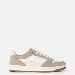 Vans Ryland in Brown