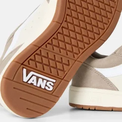 Vans Ryland in Brown
