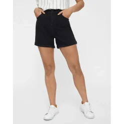 Vero Moda Shorts in Black