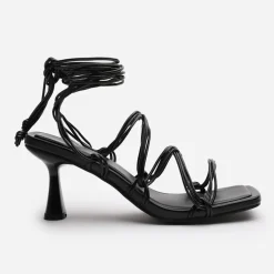 Wheres That From Sqr Toe Heel in Black