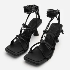 Wheres That From Sqr Toe Heel in Black