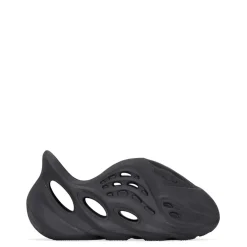 Yeezy Infants Foam Runner Trainers in Black