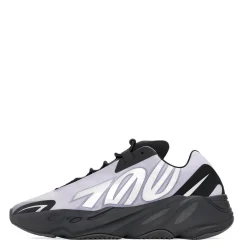 Yeezy Mnvn Geode in Grey