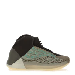 Yeezy QNTM Trainers in Blue